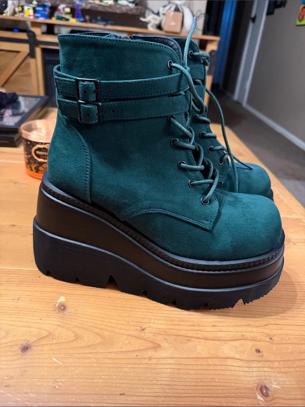 Demonia boots